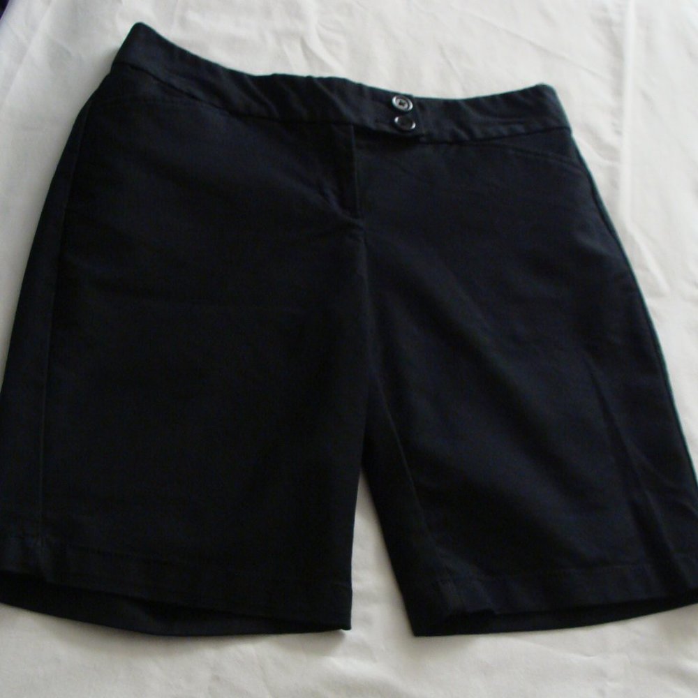ANN TAYLOR Black "CURVY Fit" BERMUDA Length SHORTS Sz 2P